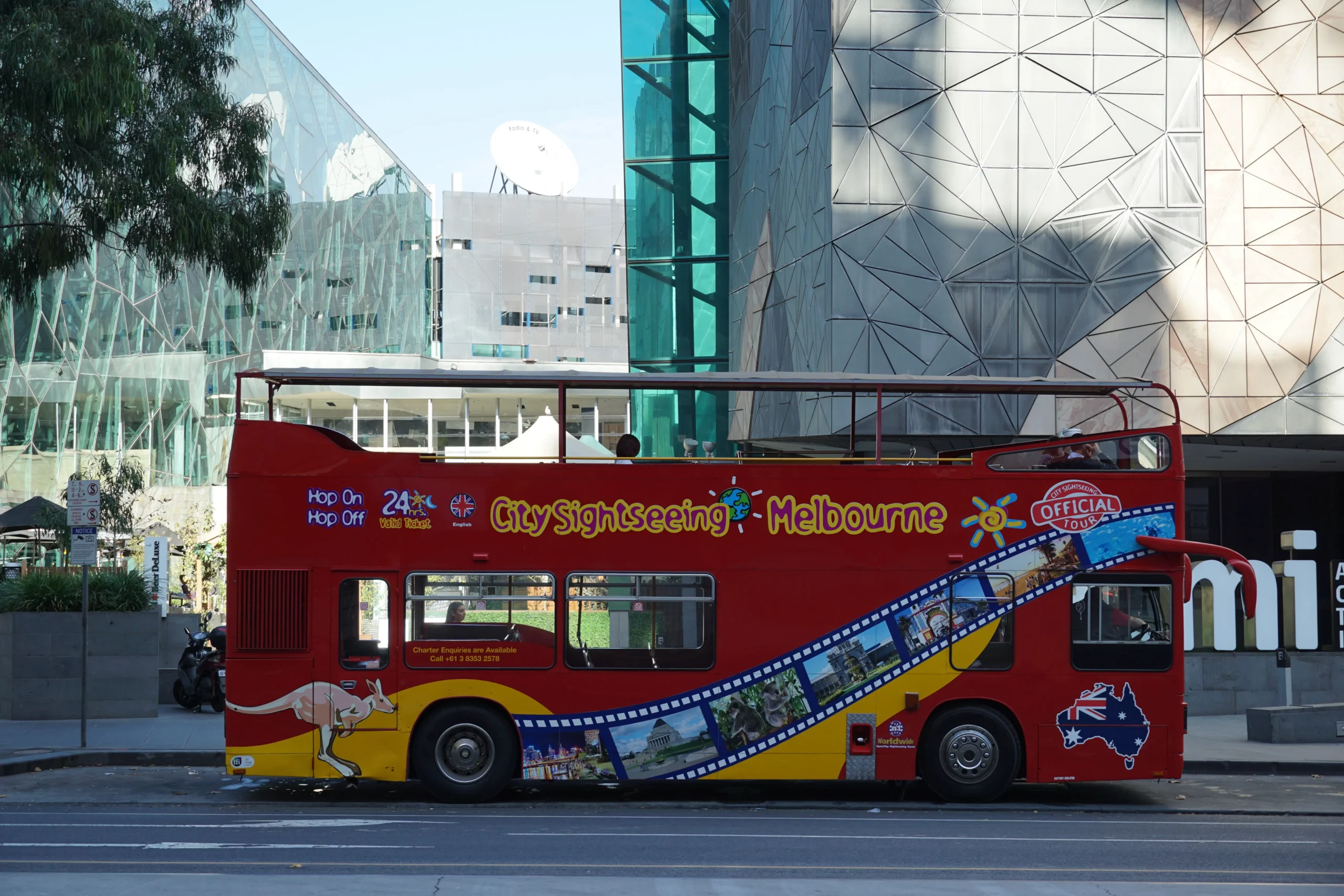 hop on hop off bus melbourne